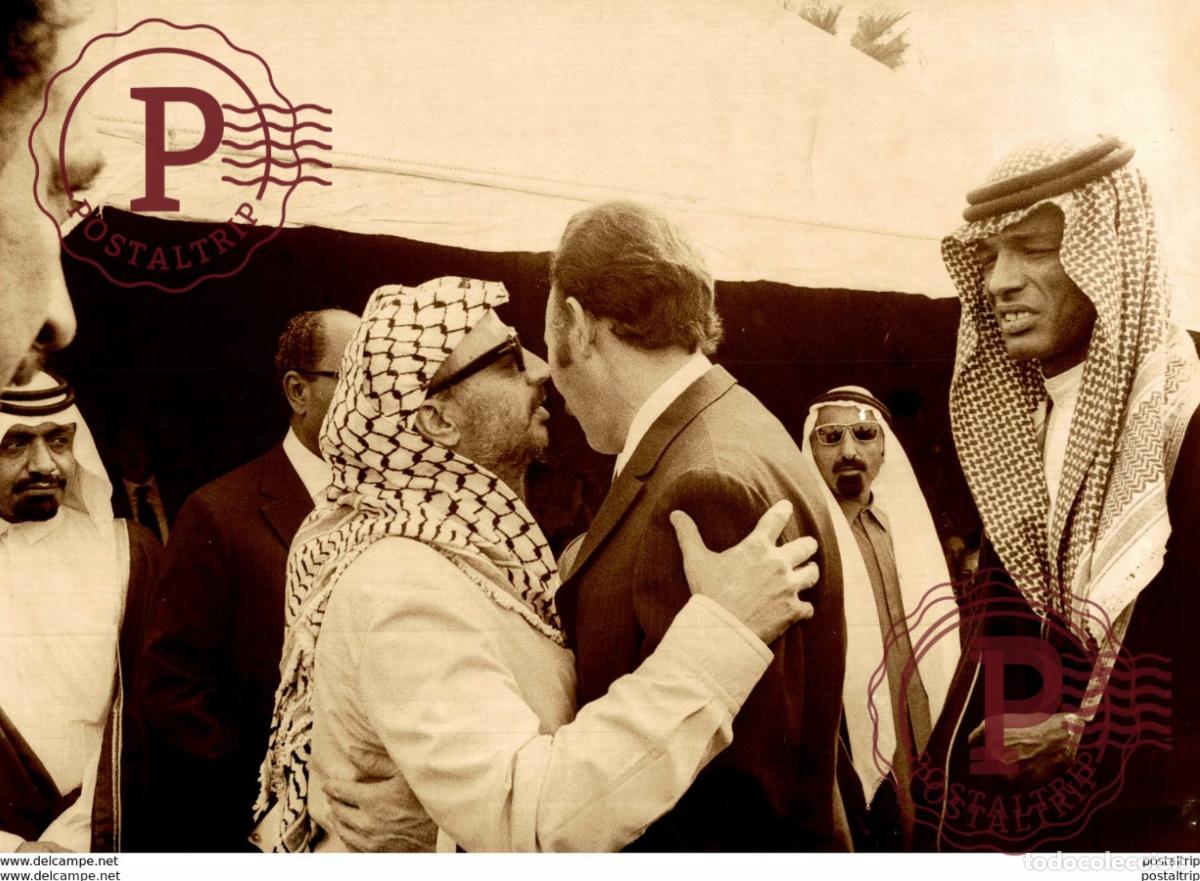 Antique Photography: Yasser ARAFAT activiste et homme d&eacute;tat palestinien Leader du Fatah PALESTINE