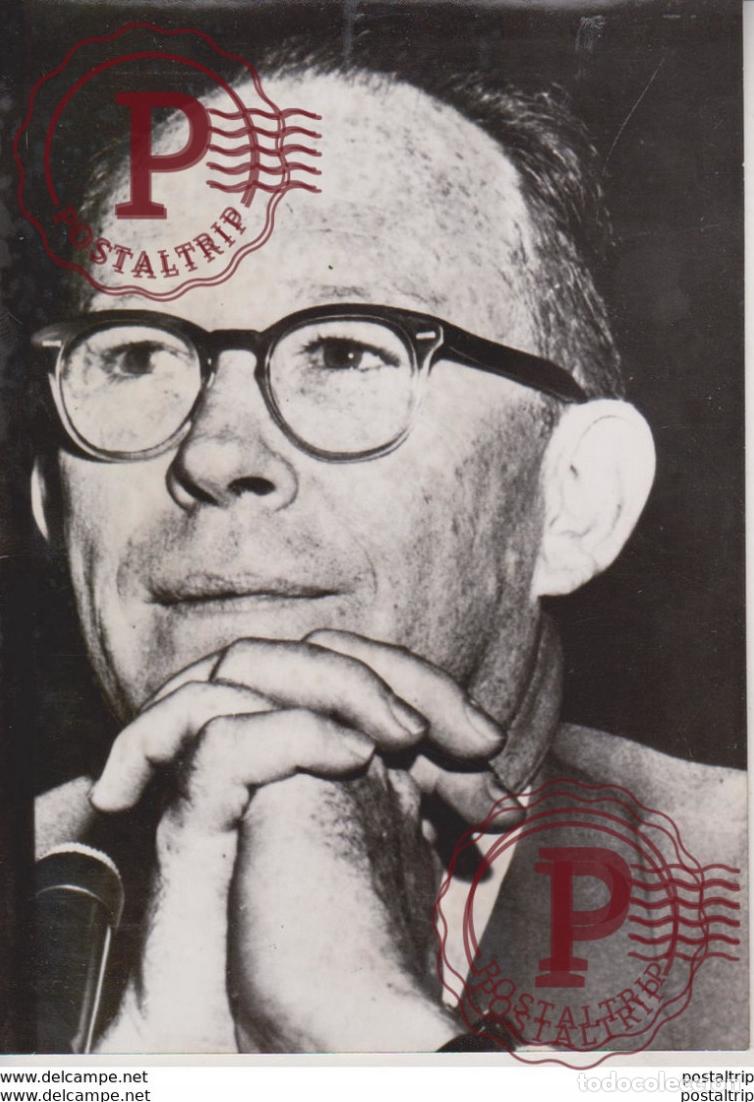 Fotografia antiga: LE PROFESSEUR AMERICAIN WILLIARD F LIBBY PRIX NOBEL DE CHIMIE 1960 LOS ANGELES SCIENCES DE SUEDE