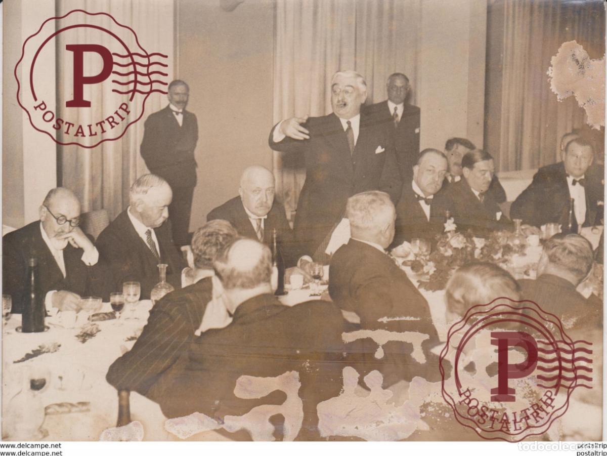 Fotografia antiga: BANQUET DE LA .................. SEE BACK