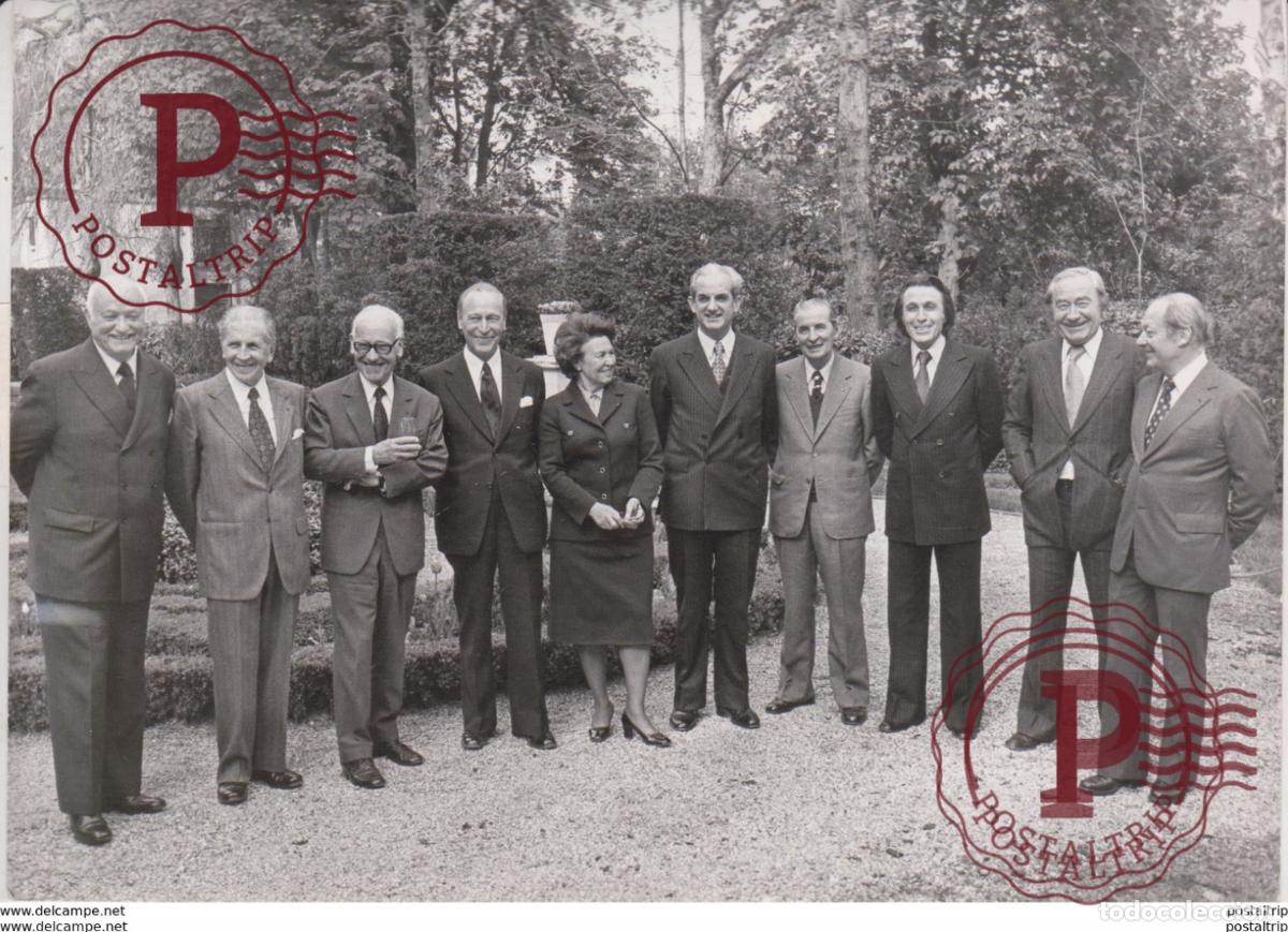 Fotografia antiga: COMITE DETUDE SUR LA VIOLENCE ALAIN PEYREFITTE JACQUES CHIRAC