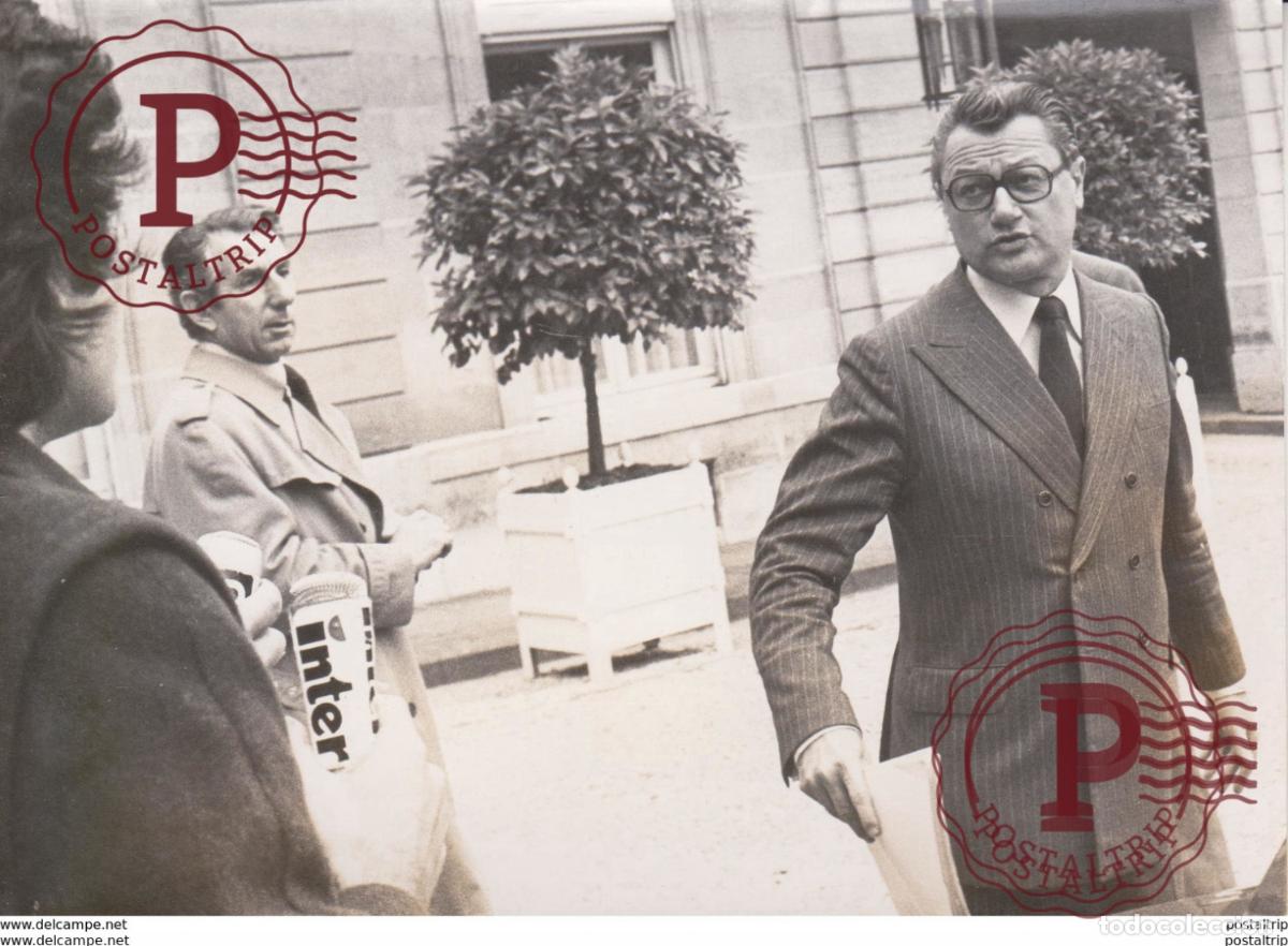 Antique Photography: CONSEIL DES MINISTRES M JACQUES DOMINATI SECRETAIRE DETAT