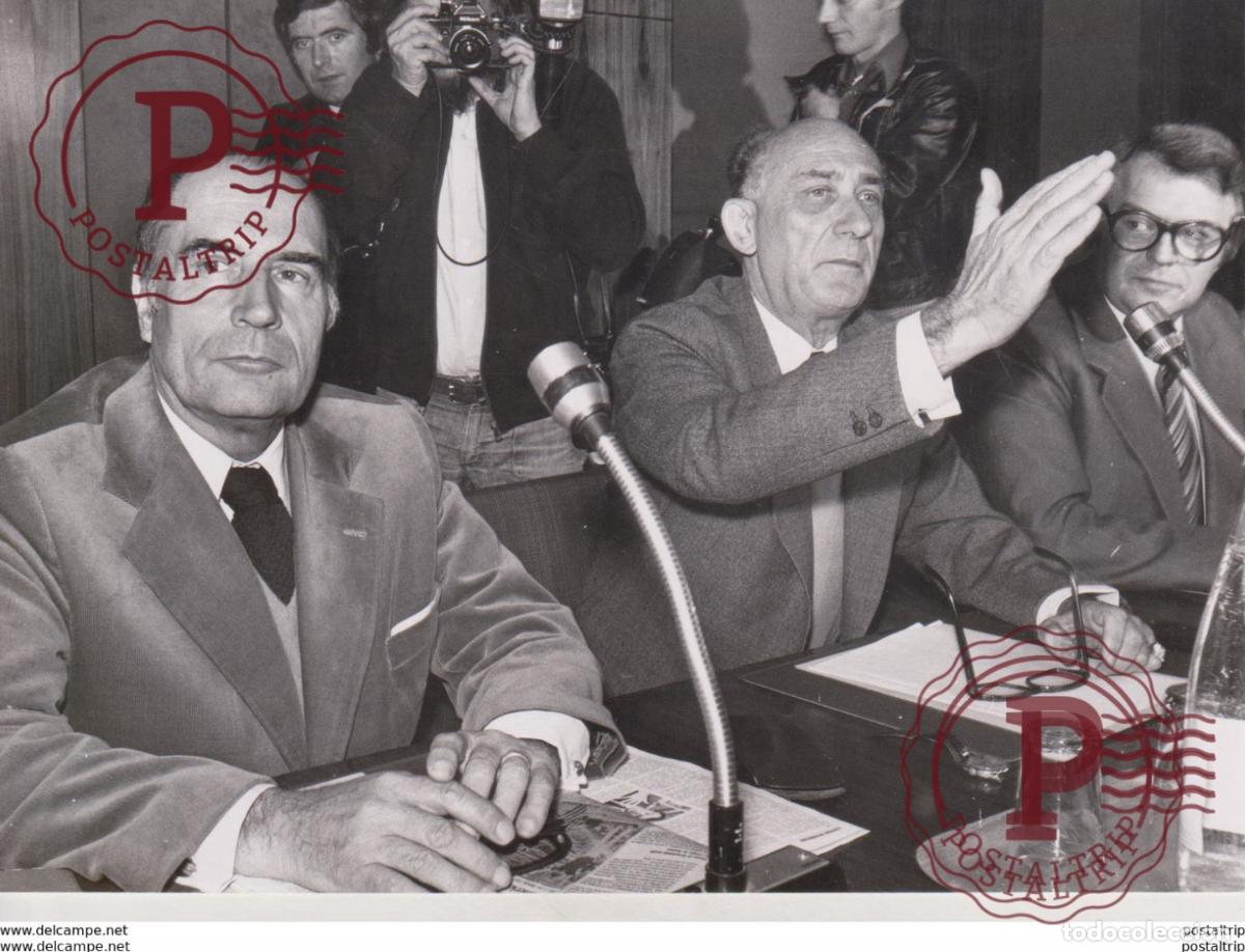 Antique Photography: OUVERTURE DU COMITE DIRECTEUR DU PARTI SOCIALISTE PARIS fran&ccedil;ois mitterrand