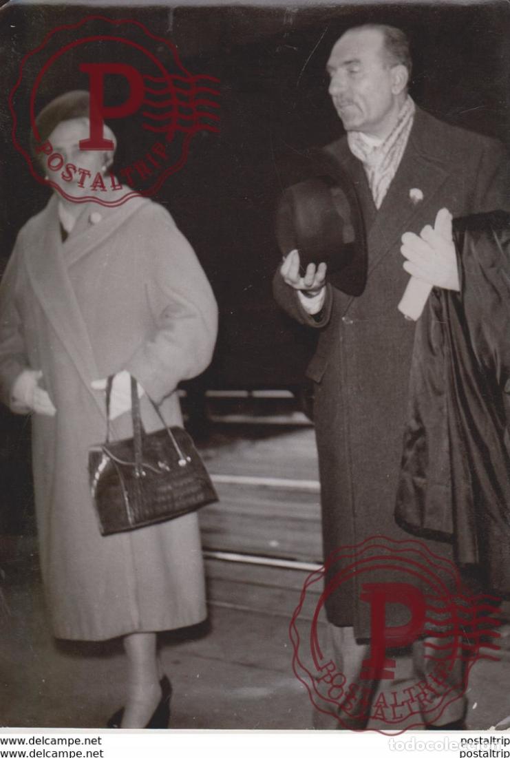 Antique Photography: PRINCE CARLO PACELLI NEVEU DU PAPE ET LA PRINCESSE PACELLI GARE DE LOURDES ITALIA ITALIENS BASILIQU