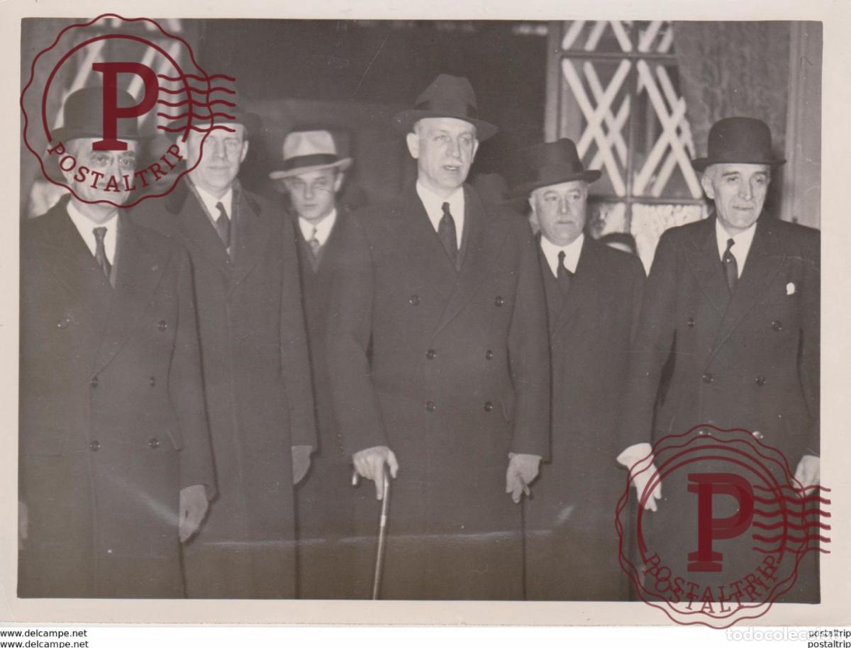 Fotografia antiga: M SUMNER WELLES A PARIS ENVOYE DU PRESIDENT ROOSEVELT SALLE DE RECEPTION DE LA GARE DE LYON M LANGE