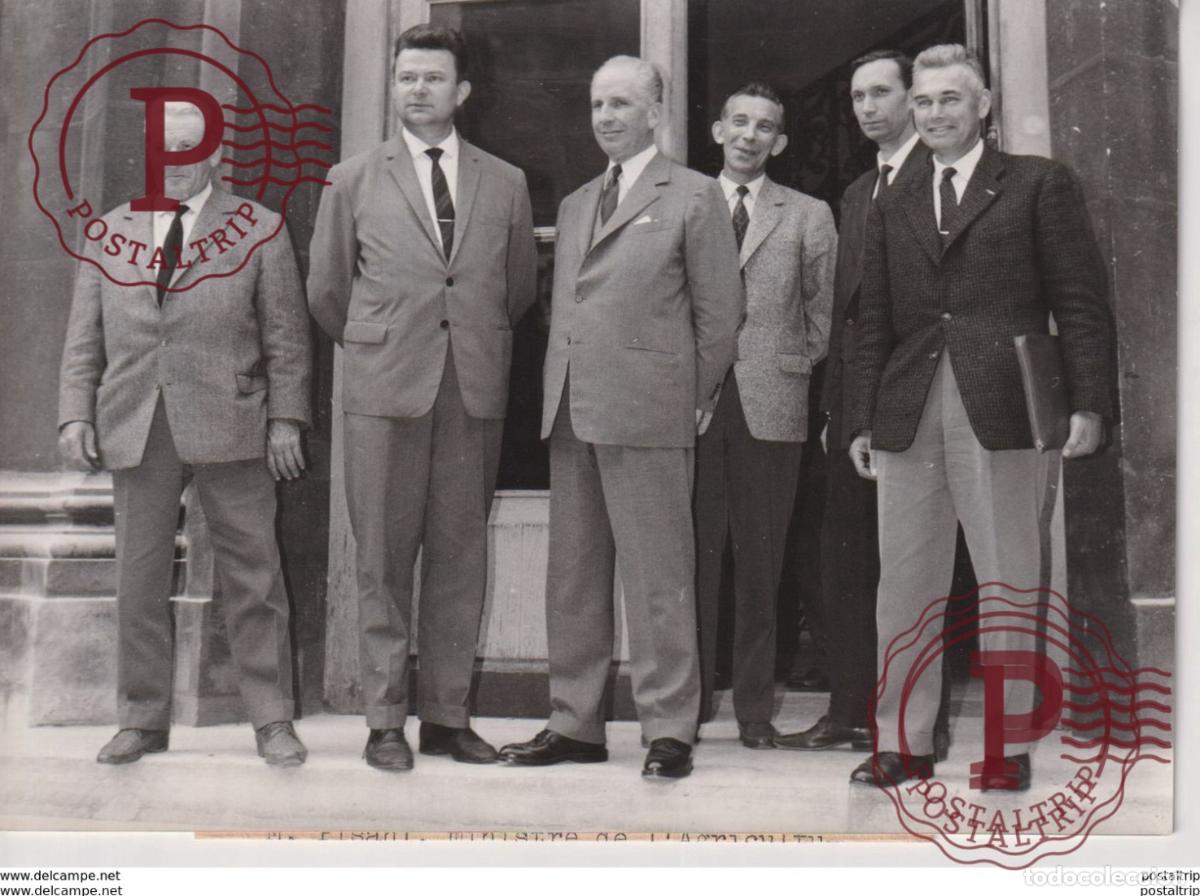 Antique Photography: M PISANI MINISTRE DE LAGRICULTURE FRUITS ET LEGUMES PRODUCTEURS MM CRIBEILLET MARCEL BRUEL FNSA L