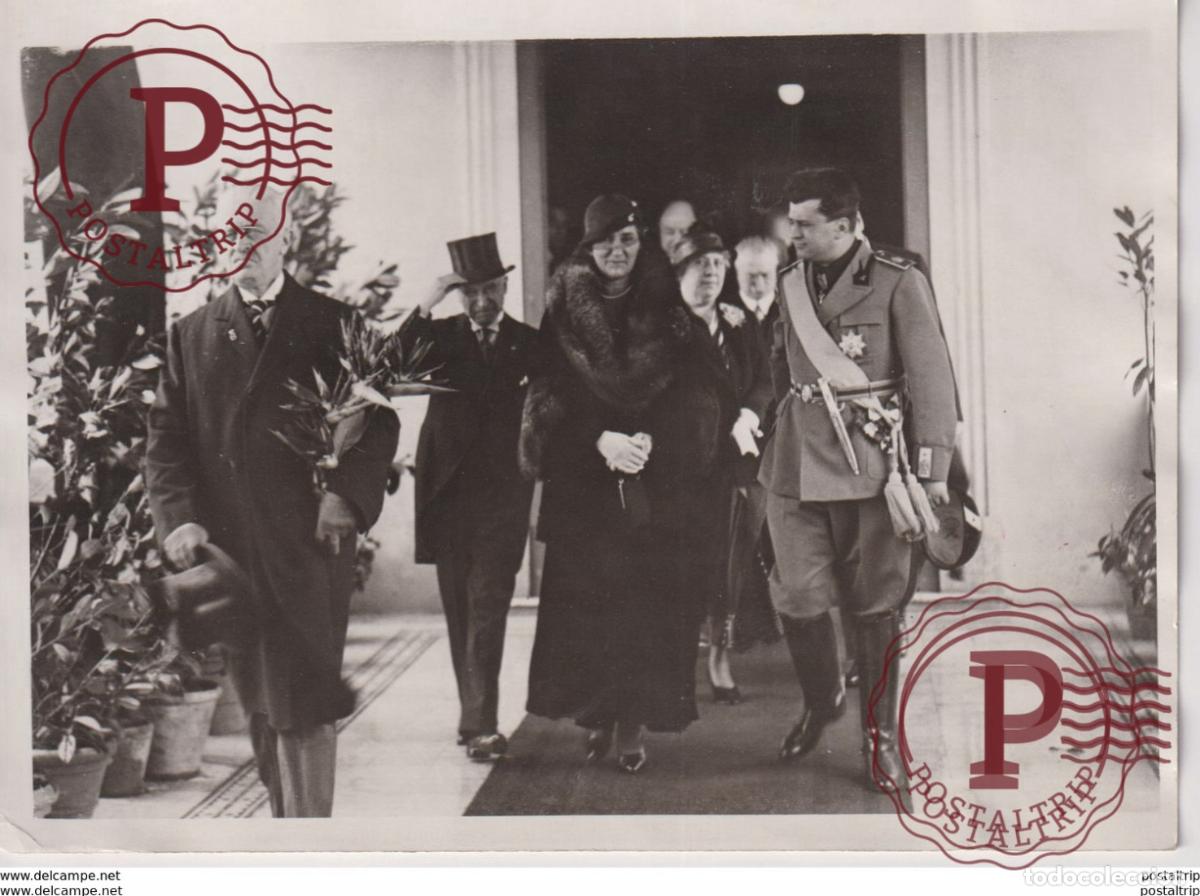 Antique Photography: STAMANE ALLA PRESENZA DI SM LA REGINA E STATO INAUGURATO LISTITUTO DEL CANCRO 18*13CM