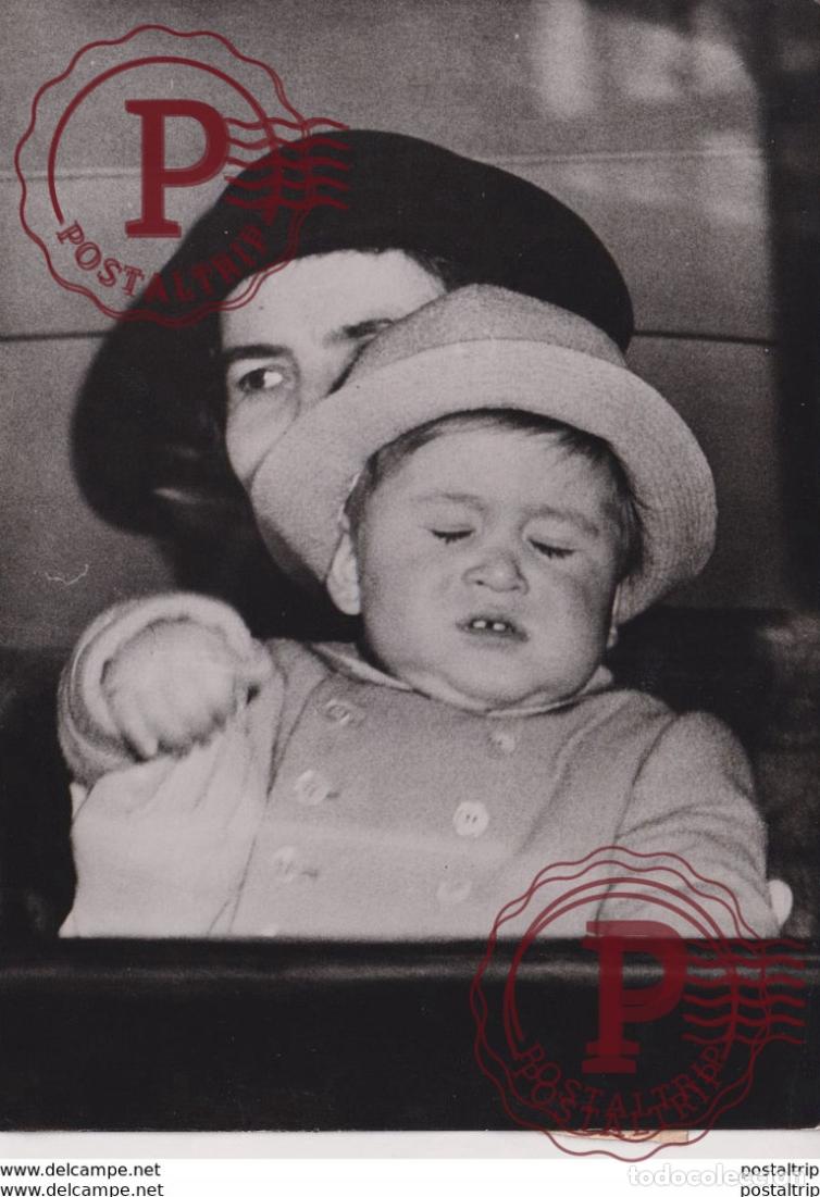 Antique Photography: PRINCE CHARLES CLARENCE HOUSE SANDRINGHAM BRITISH ROYAL FAMILY 18*13CM