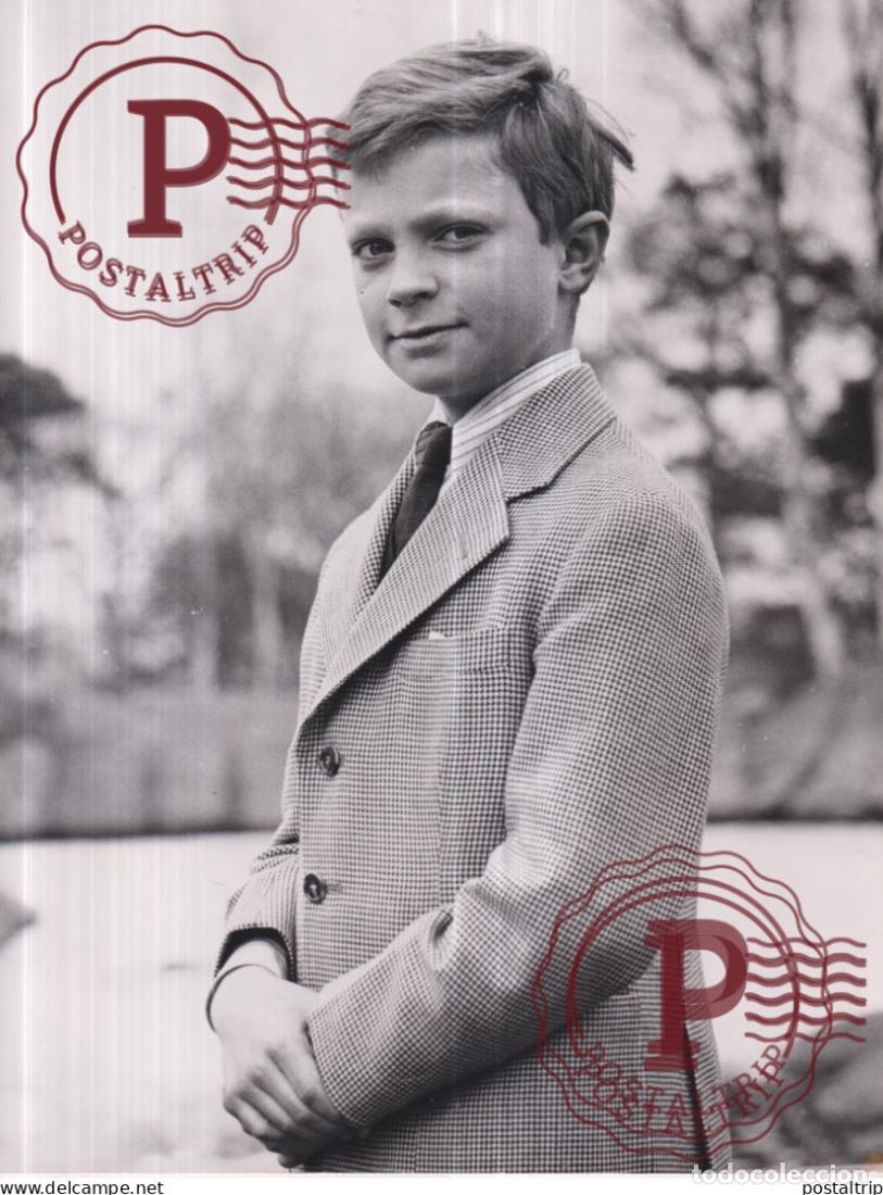 Fotograf&iacute;a antigua: CROWNPRINCE CARL GUSTAF OF SWEDEN SKANSON ZOO STOCKHOLM 24*18CM