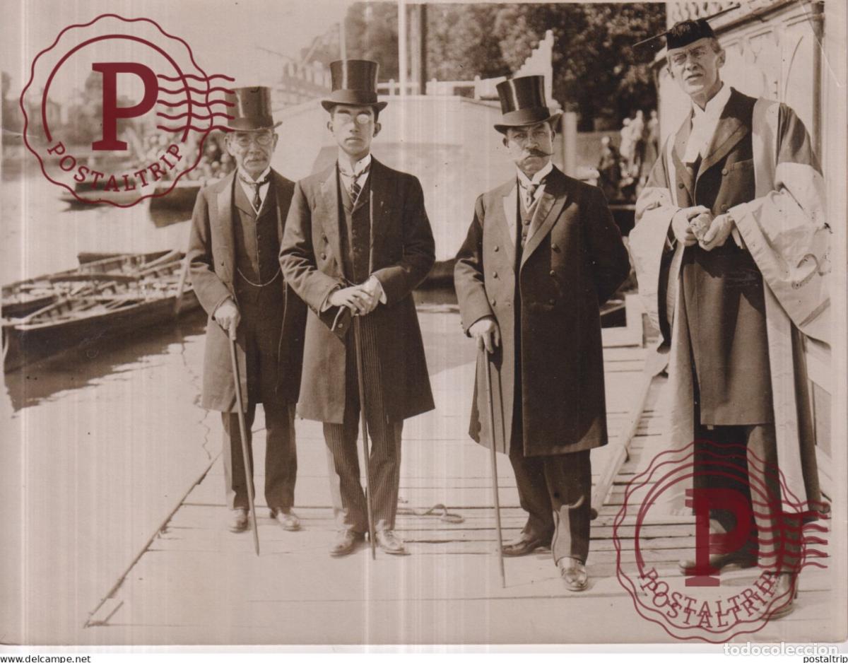 Fotografia antiga: PRINCE JAPAN AT OXFORD UNIVERSITY 22*17CM