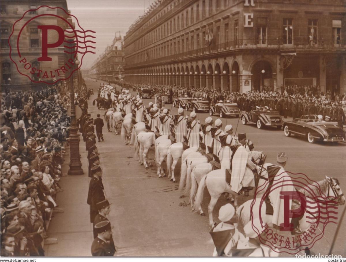 Fotograf&iacute;a antigua: REINE JULIANA ET PRINCE BERNHARDT HOLLANDE A PARIS ARC DE TRIOMPHE RUE RIVOLI 24*18CM