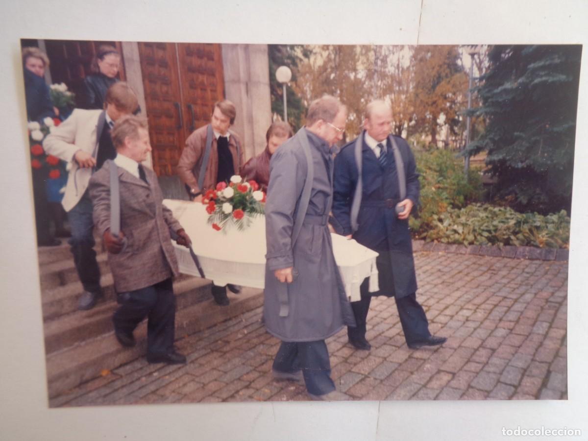 Alte Fotografie: FOTO DE UN ENTIERRO , ATAUD BLANCO