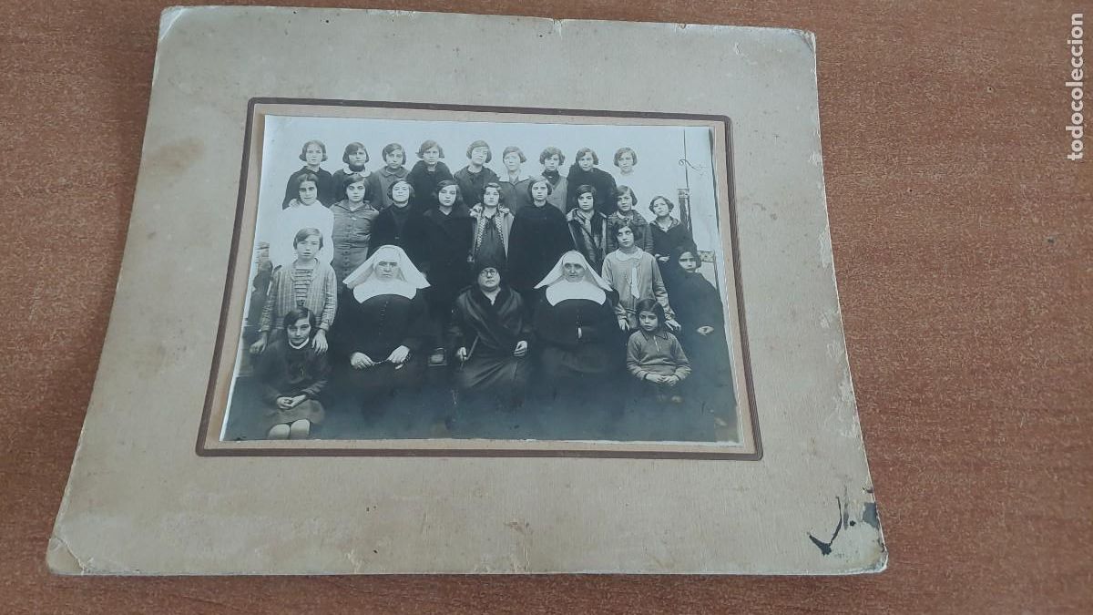 Fotograf&iacute;a antigua: Antigua foto escuela de ni&ntilde;as circa 1920