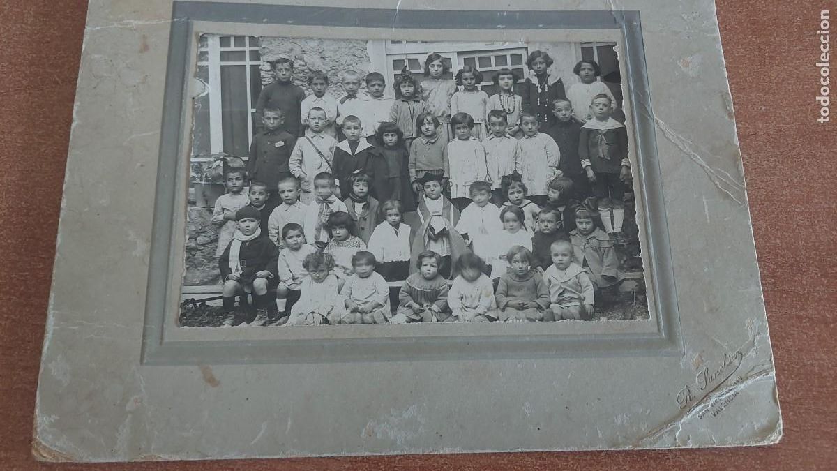 Fotograf&iacute;a antigua: Antigua foto escuela de ni&ntilde;os y ni&ntilde;as S&aacute;nchez Valencia a&ntilde;os 30