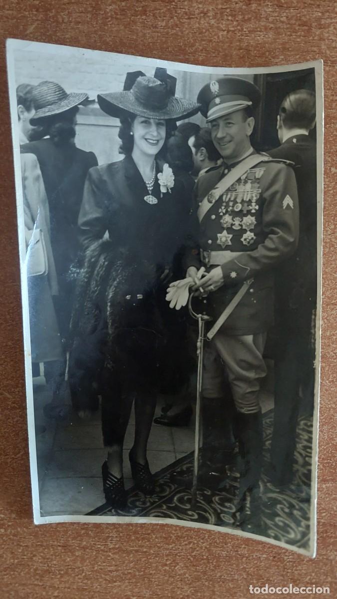 Fotograf&iacute;a antigua: Antigua foto Soldado megacondecorado falange