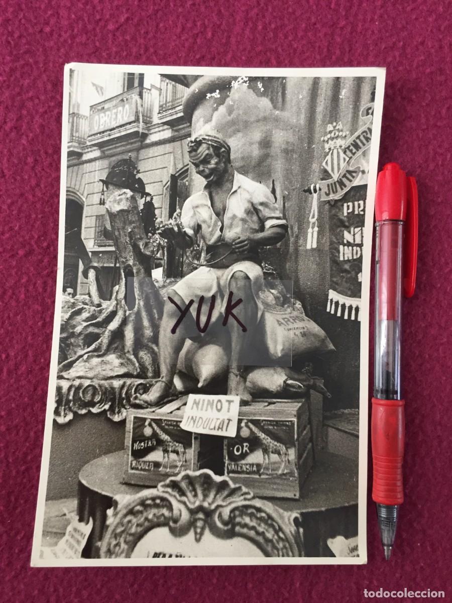 Fotograf&iacute;a antigua: BONITA FOTO FOTOGRAFIA DEL NINOT INDULTAT INDULTADO 1959 - FALLA PIE DE LA CRUZ - FALLAS DE VALENCIA