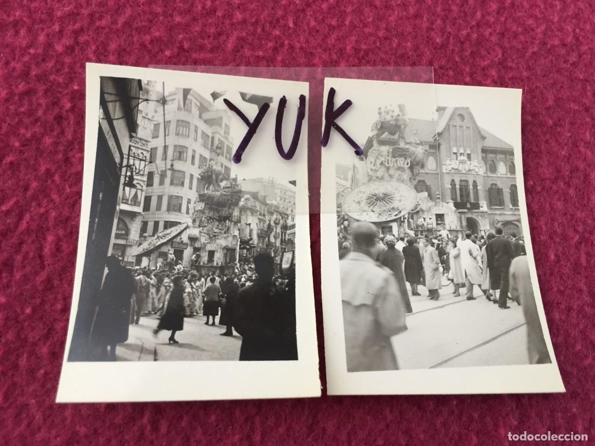 Fotograf&iacute;a antigua: 2 FOTO FOTOGRAFIAS - FALLAS VALENCIA FALLA MERCAT -MERCADO CENTRAL 1953 - Lema: EL VERANEO