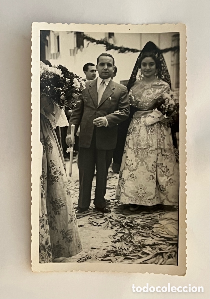 Fotograf&iacute;a antigua: FALLAS Y FALLERAS. Las Fallas en el Barrio de Torrefiel &hellip; (a.1957) Foto A.Marcos.