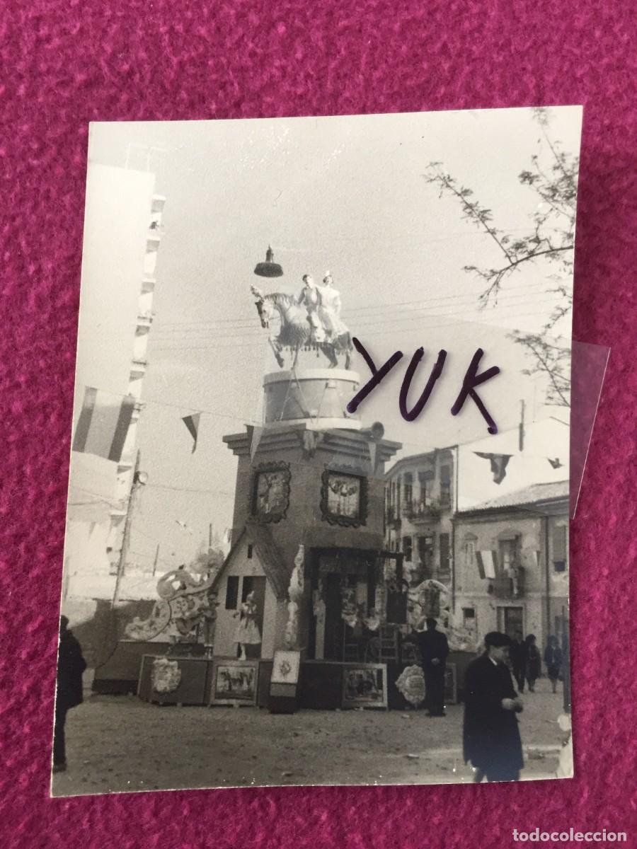 Alte Fotografie: VALENCIA - FALLAS - BONITA FOTO FOTOGRAFIA DE LA FALLA DE DOCTOR OLORIZ FABIAN Y FUERO- A&Ntilde;O 1966