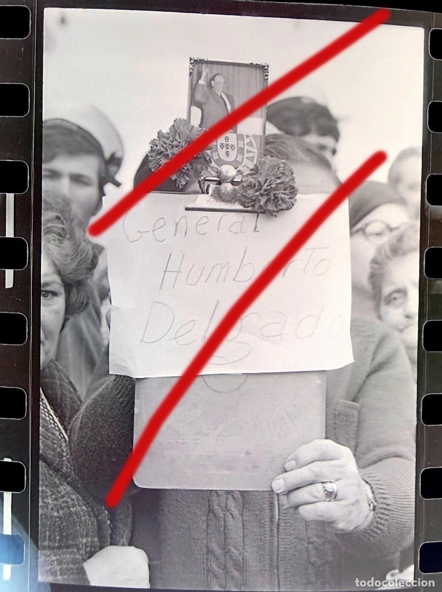 Antique Photography: Revoluci&oacute;n de los Claveles Portugal - A Revolu&ccedil;&atilde;o dos Cravos - Negativo de Celuloide - Fotograf&iacute;a