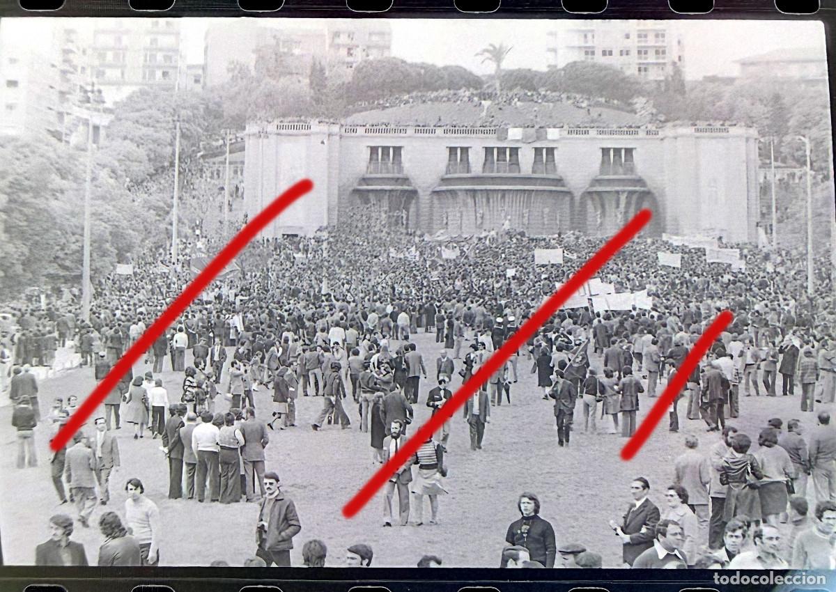 Antique Photography: Revoluci&oacute;n de los Claveles Portugal - A Revolu&ccedil;&atilde;o dos Cravos - Negativo de Celuloide - Fotograf&iacute;a