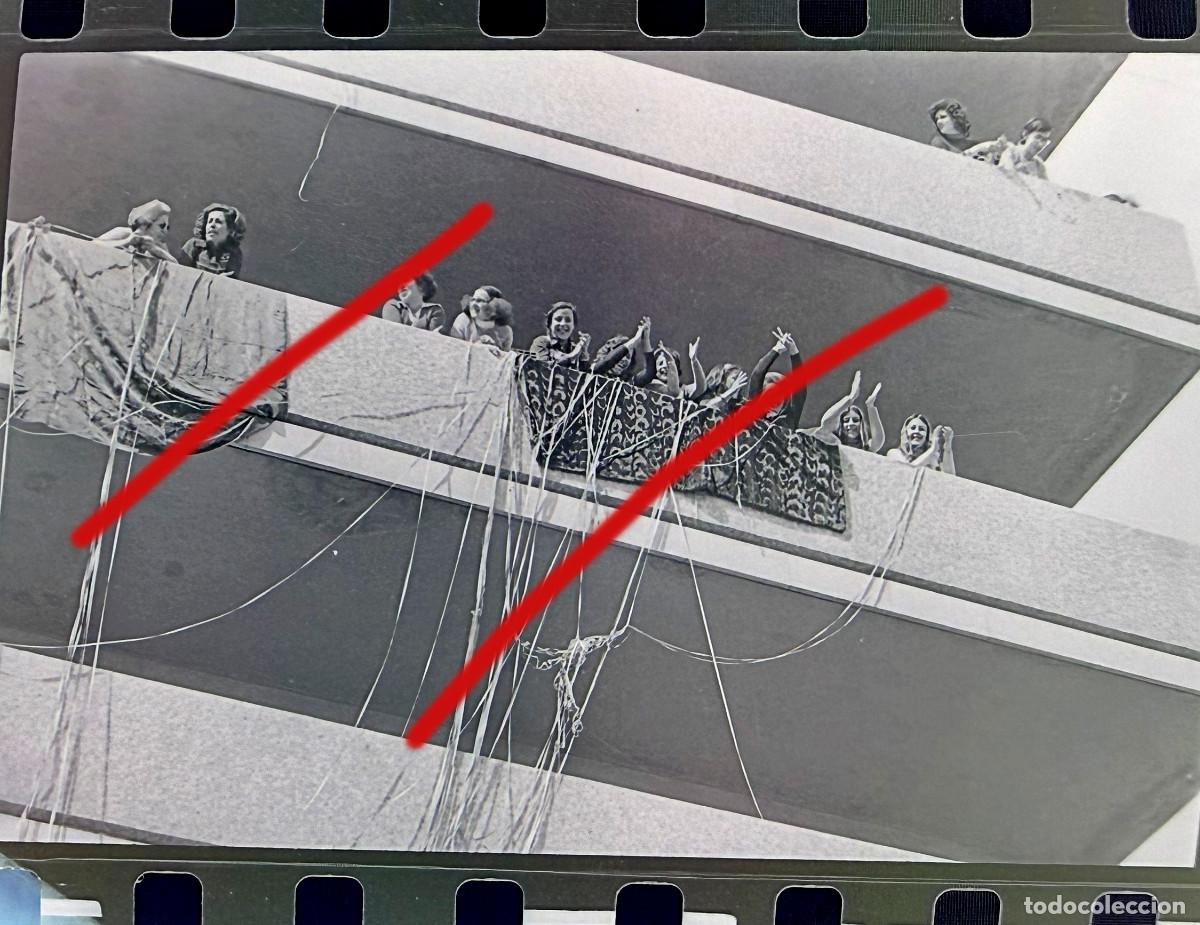 Antique Photography: Revoluci&oacute;n de los Claveles Portugal - A Revolu&ccedil;&atilde;o dos Cravos - Negativo de Celuloide - Fotograf&iacute;a