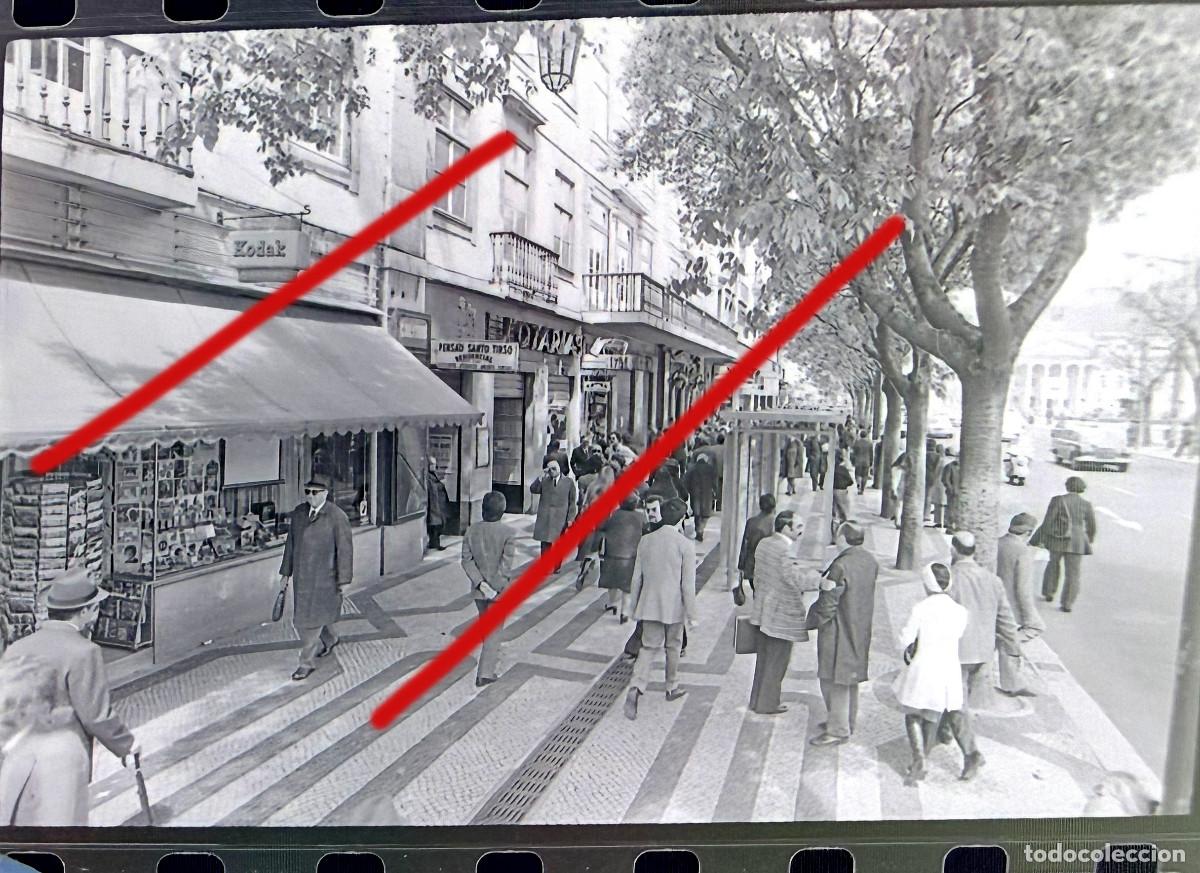 Fotograf&iacute;a antigua: Revoluci&oacute;n de los Claveles Portugal - A Revolu&ccedil;&atilde;o dos Cravos - Negativo de Celuloide - Fotograf&iacute;a