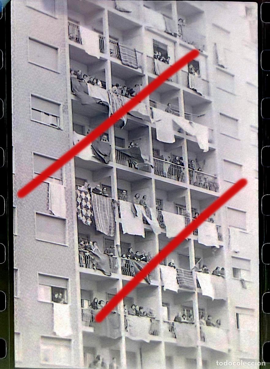 Fotograf&iacute;a antigua: Revoluci&oacute;n de los Claveles Portugal - A Revolu&ccedil;&atilde;o dos Cravos - Negativo de Celuloide - Fotograf&iacute;a