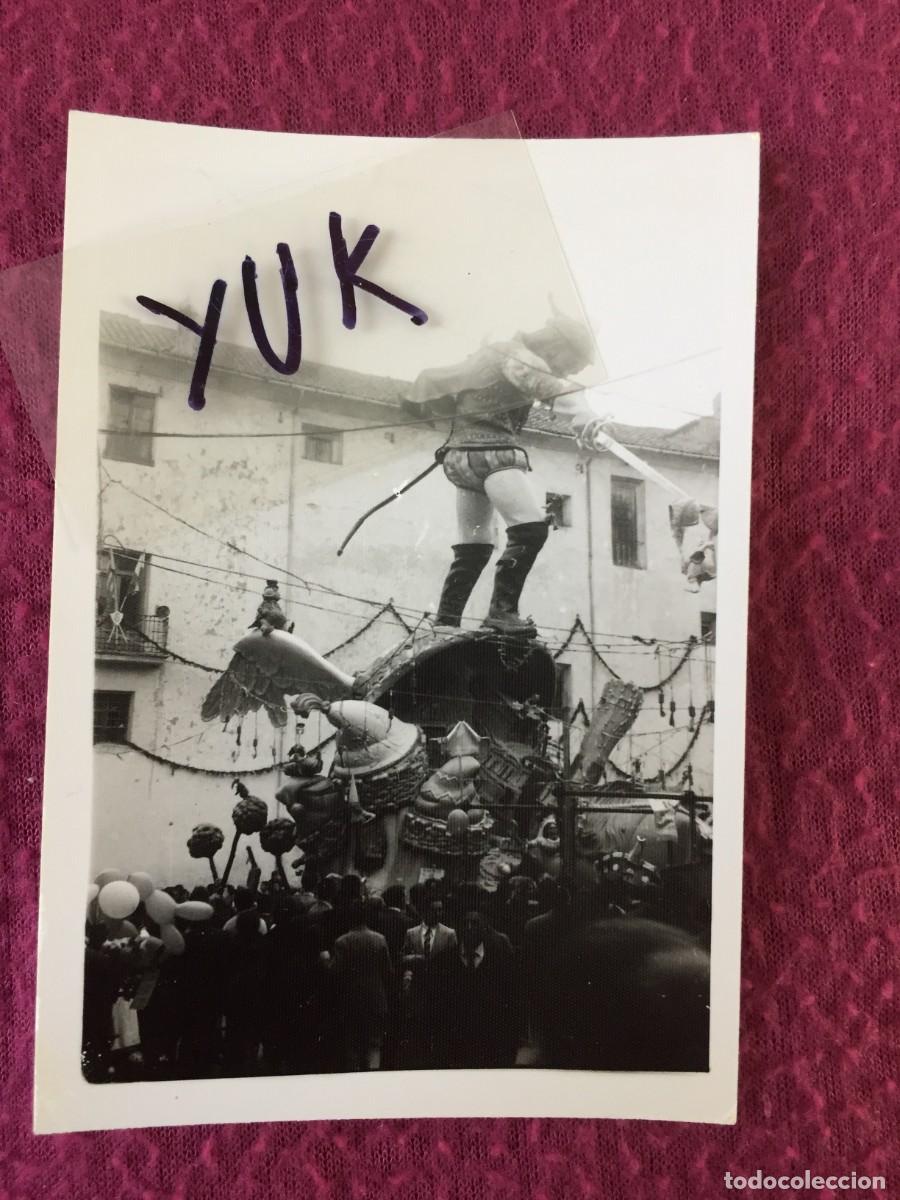 Fotograf&iacute;a antigua: FOTOGRAFIA - FOTO de la FALLA de Valencia - Plaza del PILAR 1971 - FALLAS