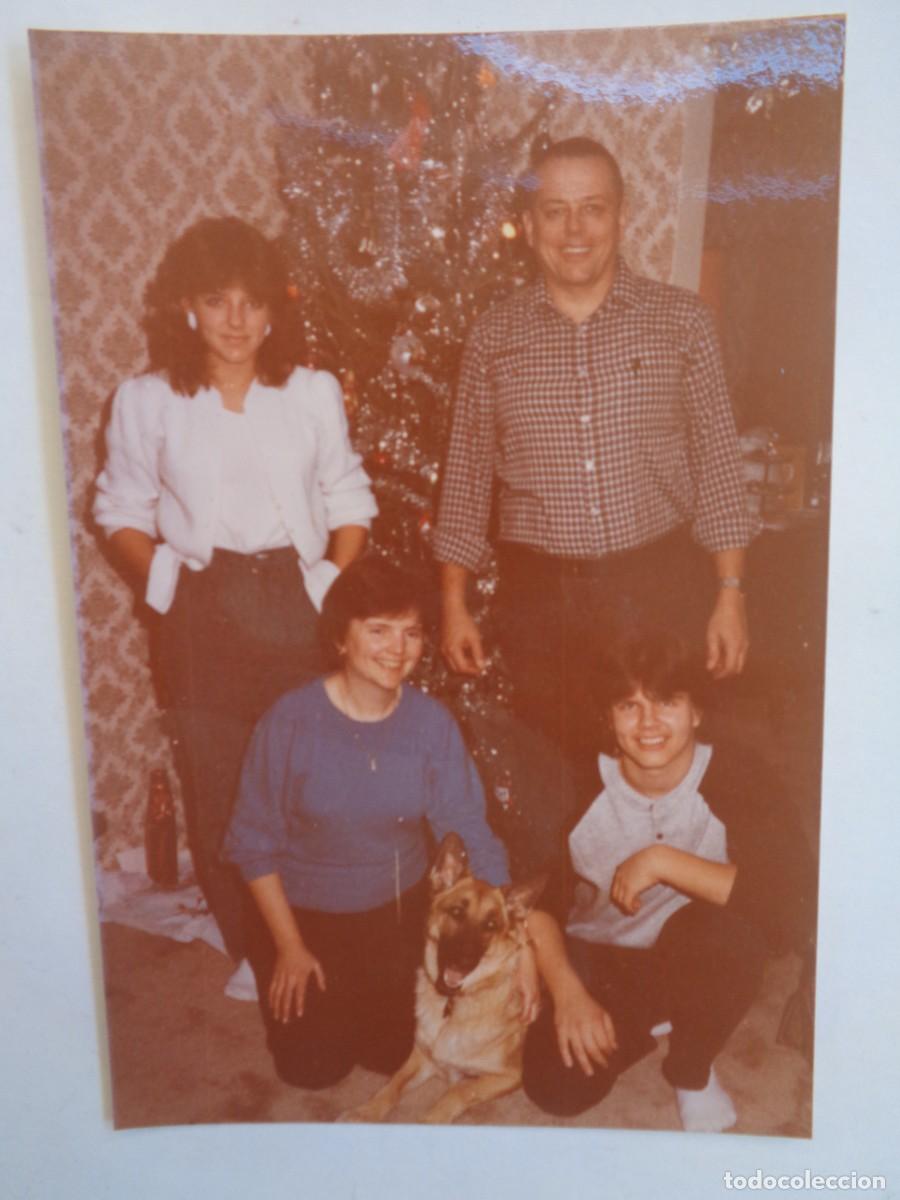 Fotograf&iacute;a antigua: FOTO DE FAMILIA CON PERRO PASTOR ALEMAN , 1983