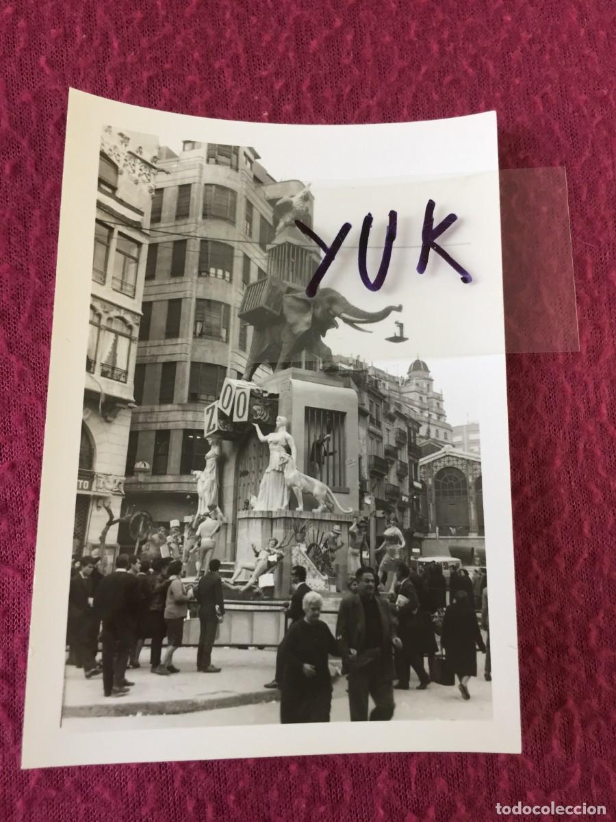 Fotograf&iacute;a antigua: BONITA FOTOGRAFIA FOTO DE LA FALLA DEL MERCADO CENTRAL DEL A&Ntilde;O 1965 - FALLAS VALENCIA