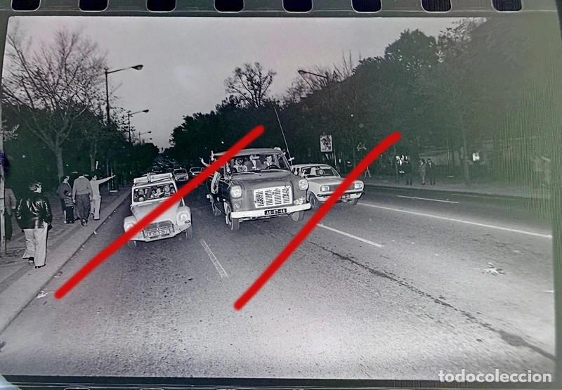 Fotograf&iacute;a antigua: Revoluci&oacute;n de los Claveles Portugal - A Revolu&ccedil;&atilde;o dos Cravos - Negativo de Celuloide - Fotograf&iacute;a