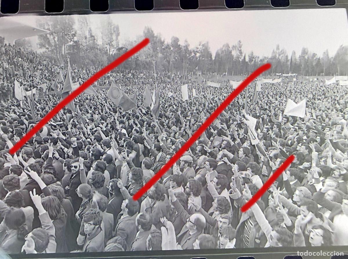 Fotograf&iacute;a antigua: Revoluci&oacute;n de los Claveles Portugal - A Revolu&ccedil;&atilde;o dos Cravos - Negativo de Celuloide - Fotograf&iacute;a