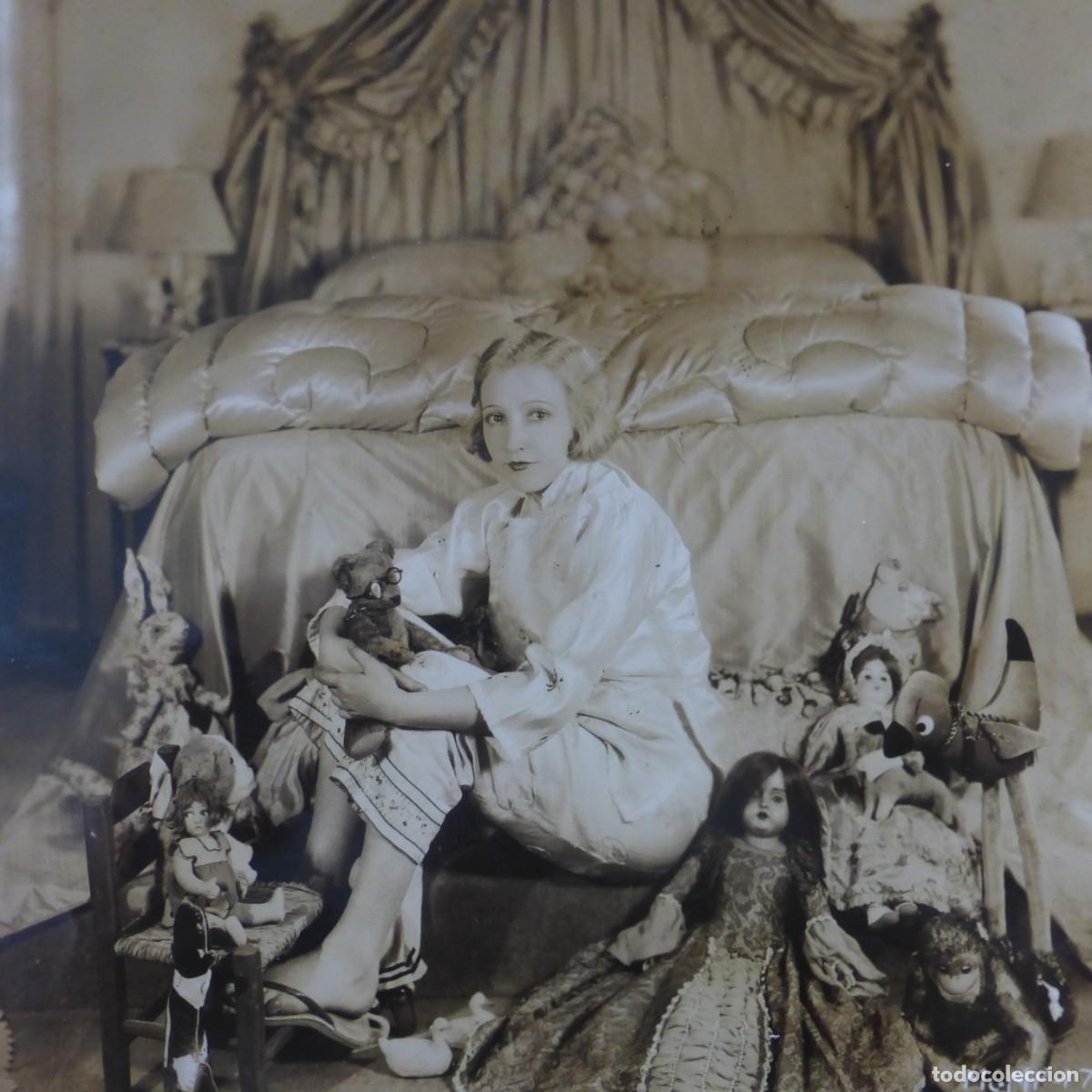 Fotograf&iacute;a antigua: RARE PHOTO BESSIE LOVE SILENT MOVIE ACTRESS ANTIQUE DOLL LENCI STEIFF TEDDY METRO GOLDWYN MAYER