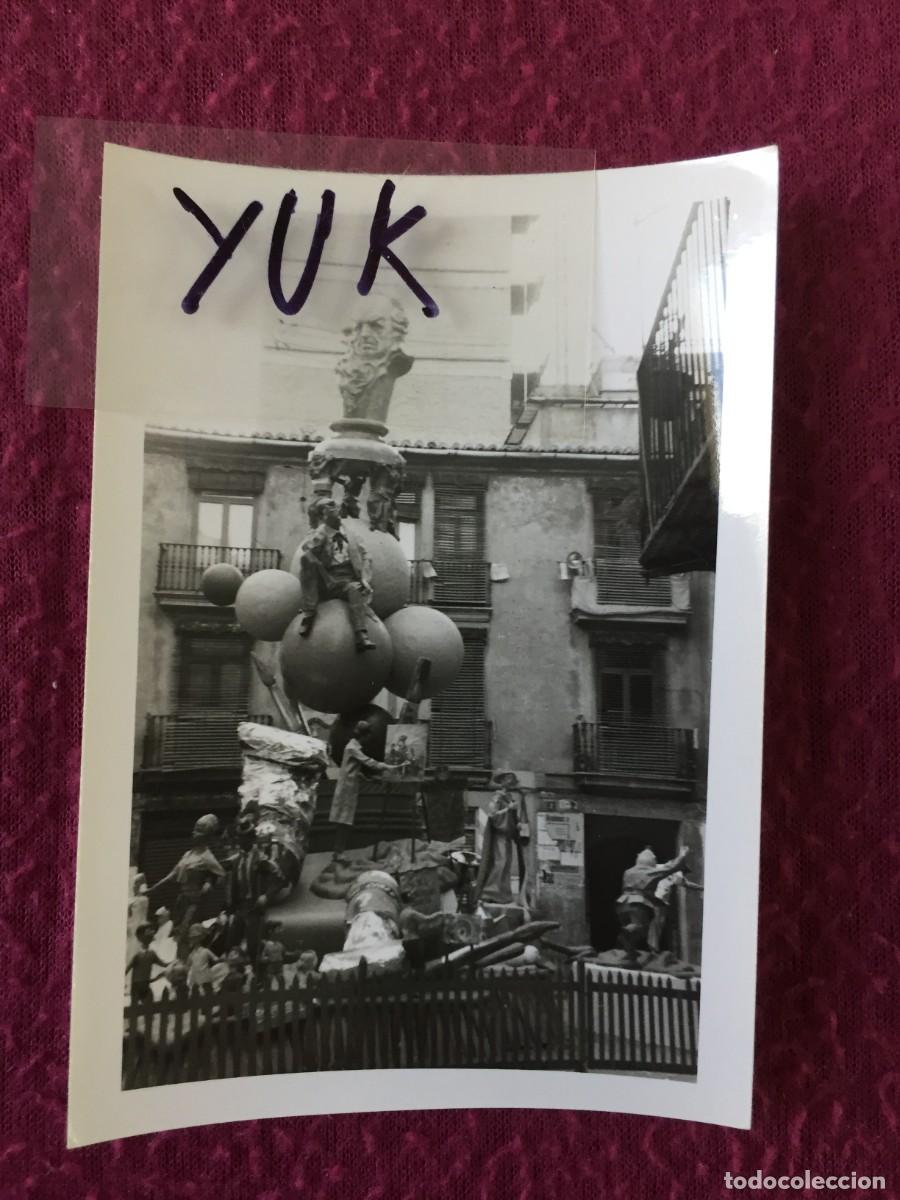 Fotograf&iacute;a antigua: BONITA FOTO FOTOGRAFIA DE LA FALLA DE LA PLAZA DE SAN BULT DEL A&Ntilde;O 1964 - FALLAS VALENCIA