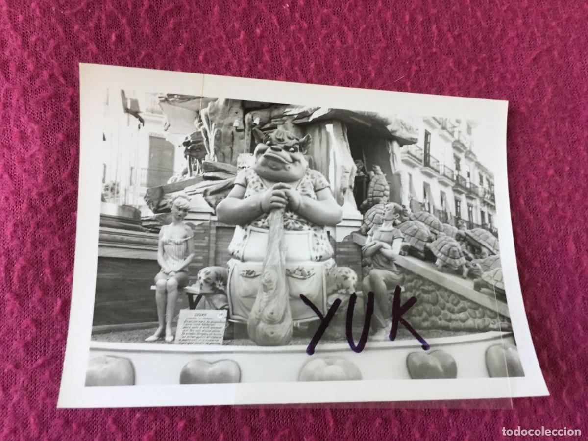 Fotograf&iacute;a antigua: FOTOGRAFIA FOTO DETALLE - FALLA DE CONVENTO JERUSALEN 1964 - FALLAS VALENCIA