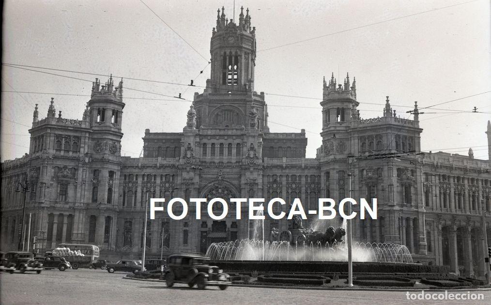 Fotografia antica: NEGATIVO DE ACETATO MADRID PL CIBELES PALACIO DE LA COMUNICACIONES A&Ntilde;OS 50 COCHE AUTOBUS CAMION