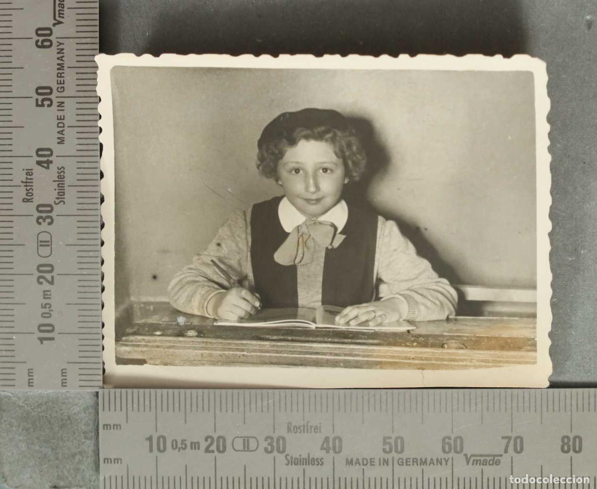 Fotografia antica: FOTOGRAFIA. NI&Ntilde;A ESTUDIANTE EN PUPITRE