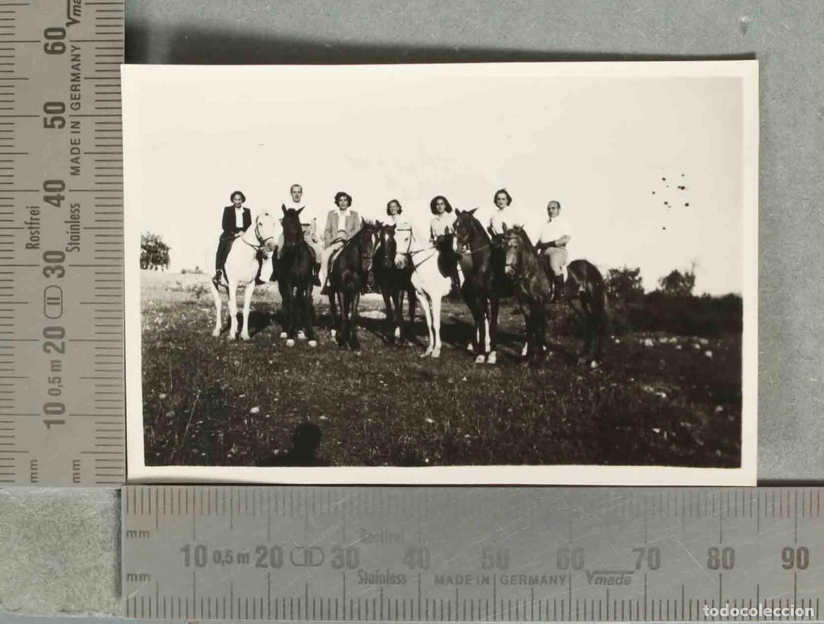 Fotograf&iacute;a antigua: FOTOGRAFIA Jinetes y Amazonas a Caballo. &iquest;VILLACARRILLO? hacia 1940