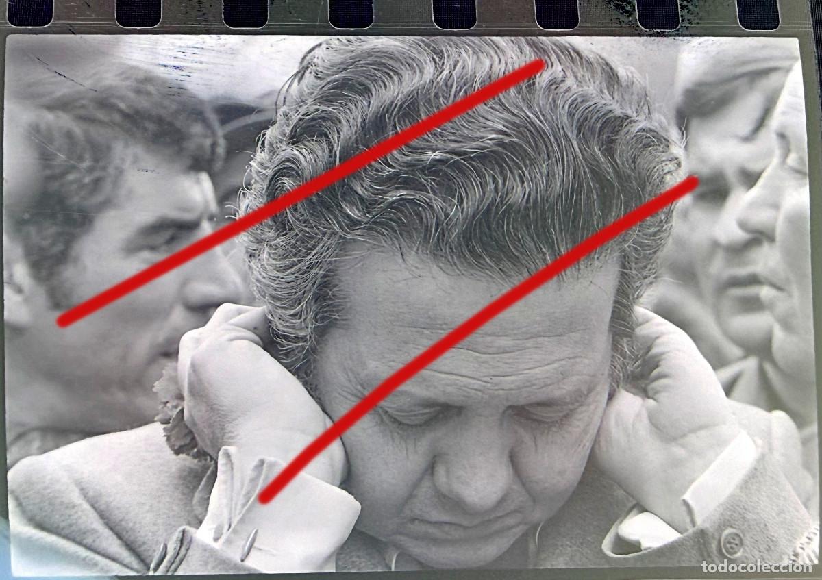 Fotograf&iacute;a antigua: Revoluci&oacute;n de los Claveles Portugal - A Revolu&ccedil;&atilde;o dos Cravos - Negativo de Celuloide - Fotograf&iacute;a