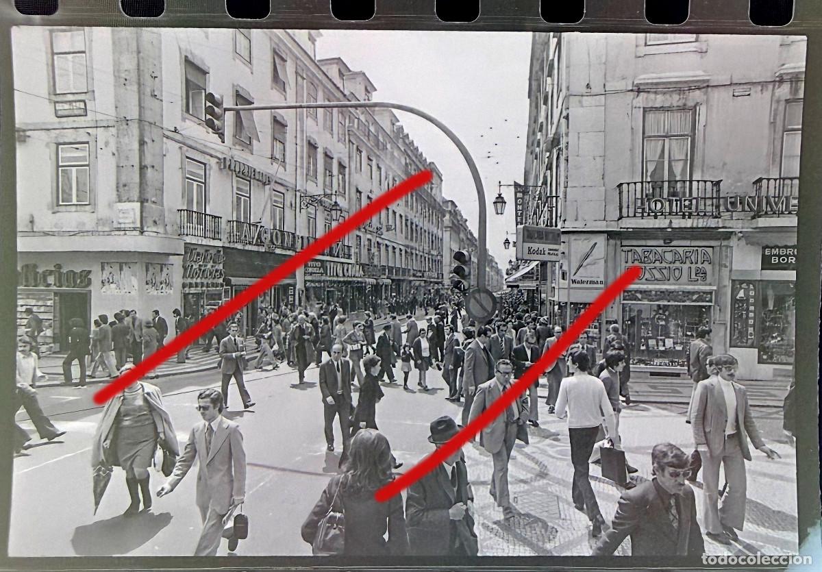 Fotograf&iacute;a antigua: Revoluci&oacute;n de los Claveles Portugal - A Revolu&ccedil;&atilde;o dos Cravos - Negativo de Celuloide - Fotograf&iacute;a