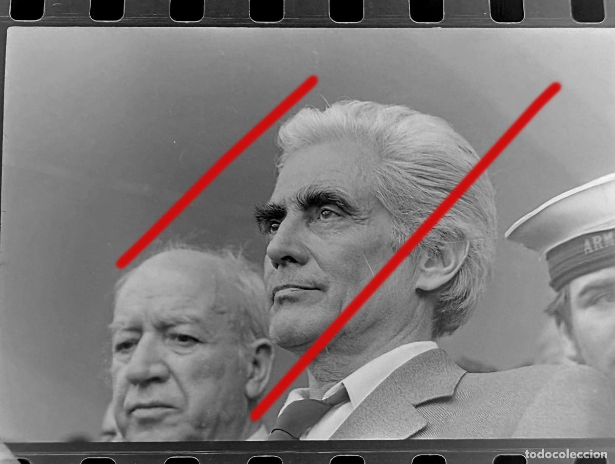 Fotograf&iacute;a antigua: Revoluci&oacute;n de los Claveles Portugal - A Revolu&ccedil;&atilde;o dos Cravos - Negativo de Celuloide - Fotograf&iacute;a