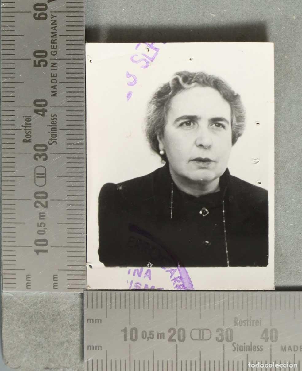 Fotograf&iacute;a antigua: FOTOGRAFIA. RETRATO CARNET. SE&Ntilde;ORA hacia 1940