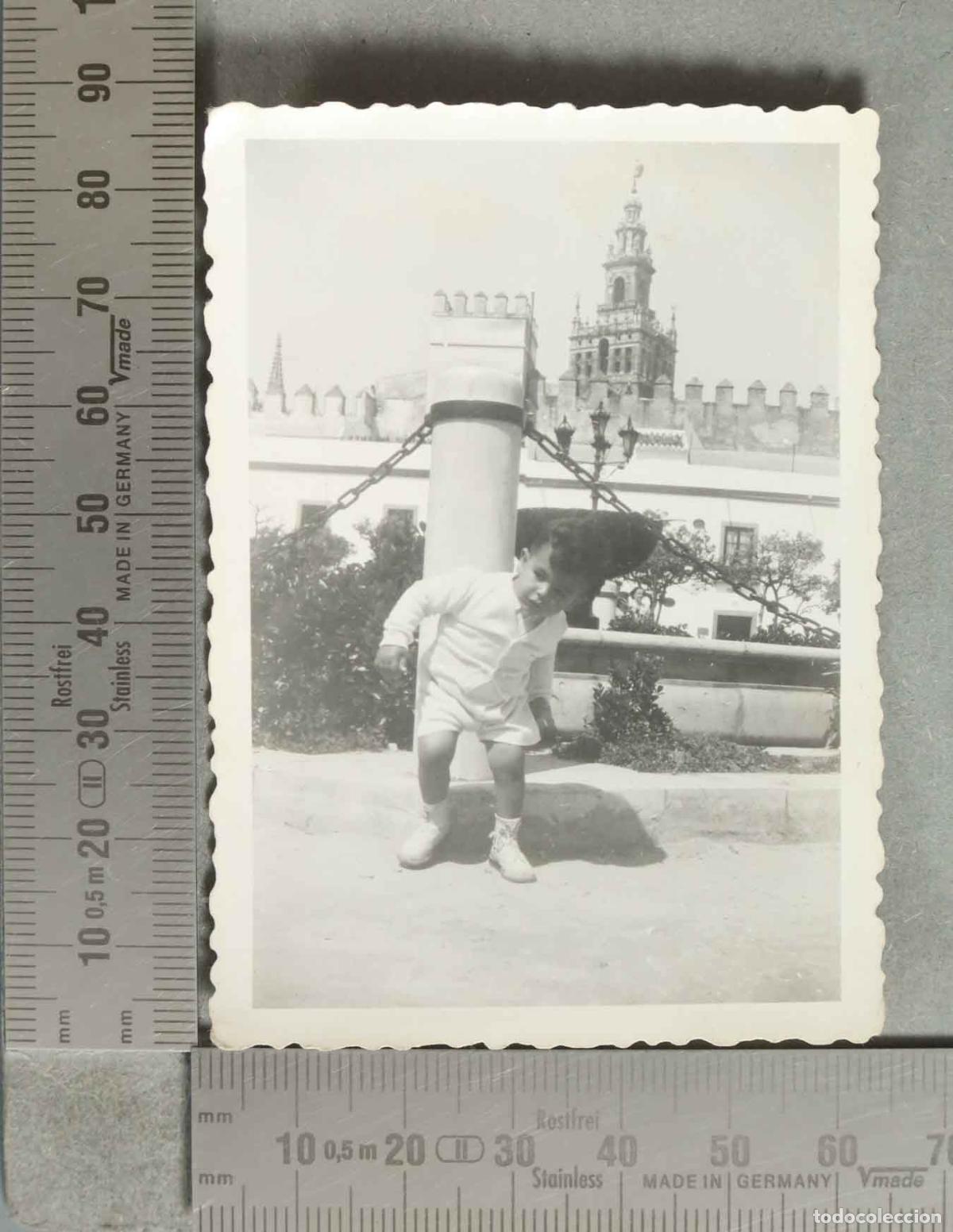 Fotograf&iacute;a antigua: FOTOGRAFIA. NI&Ntilde;O EN SEVILLA hacia 1940
