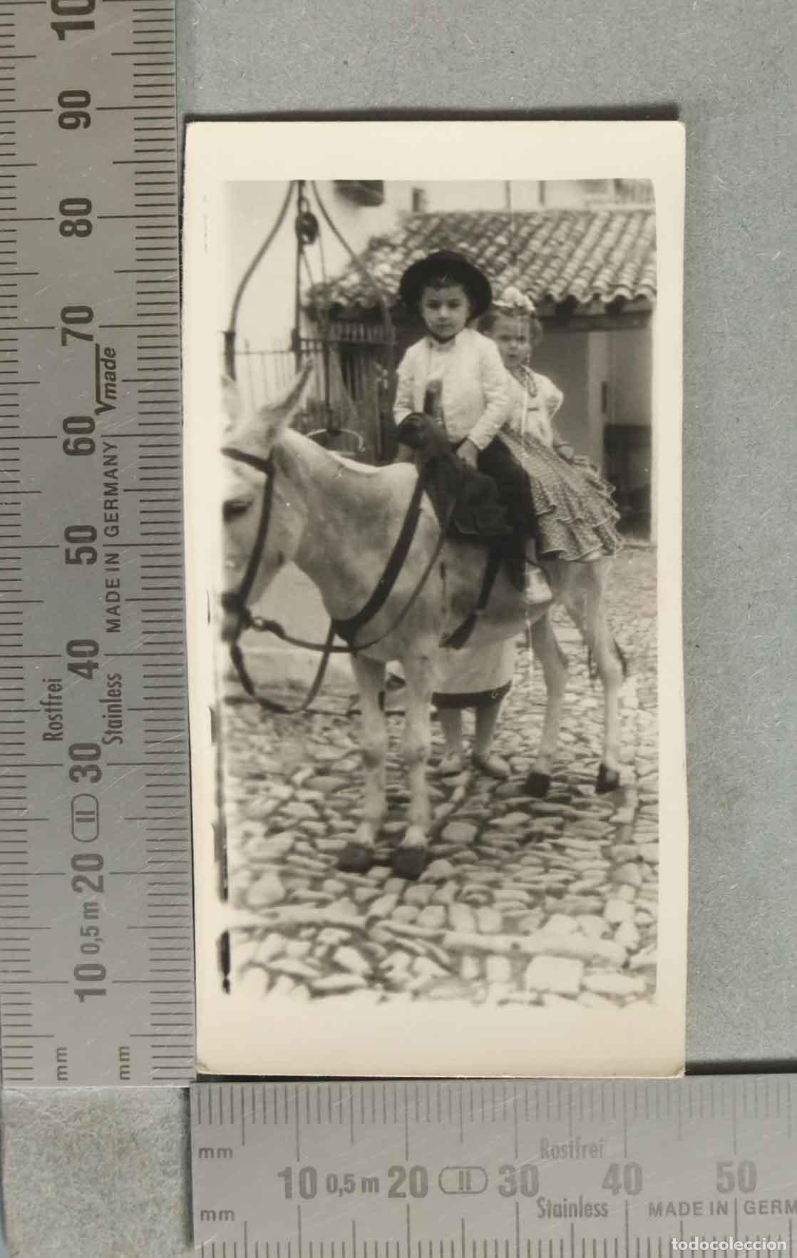 Fotograf&iacute;a antigua: FOTOGRAFIA. NI&Ntilde;OS CON BURRO. ANDALUCES. &iquest;VILLACARRILLO? hacia 1940