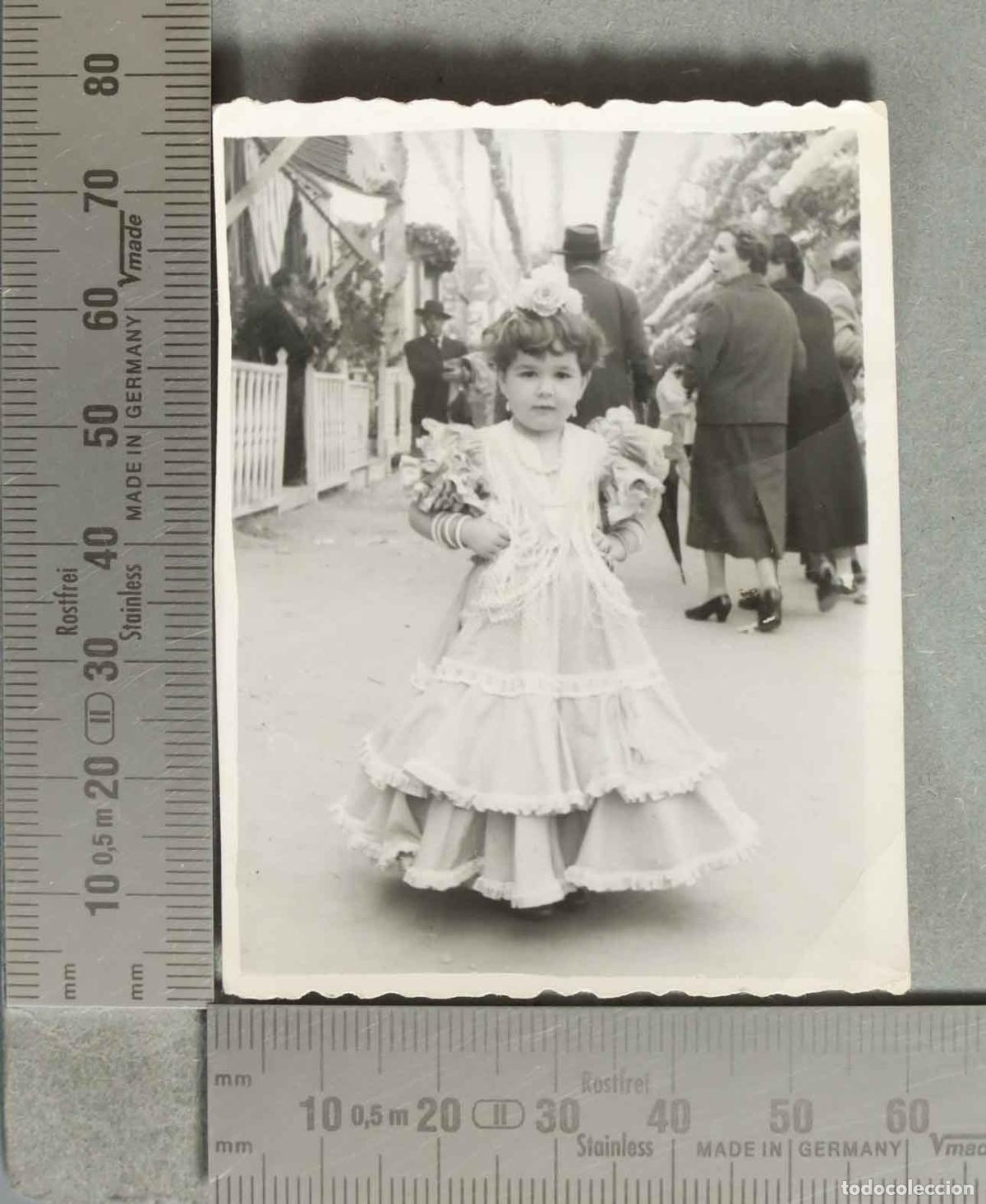 Fotograf&iacute;a antigua: FOTOGRAFIA. NI&Ntilde;A FERIA SEVILLA hacia 1940