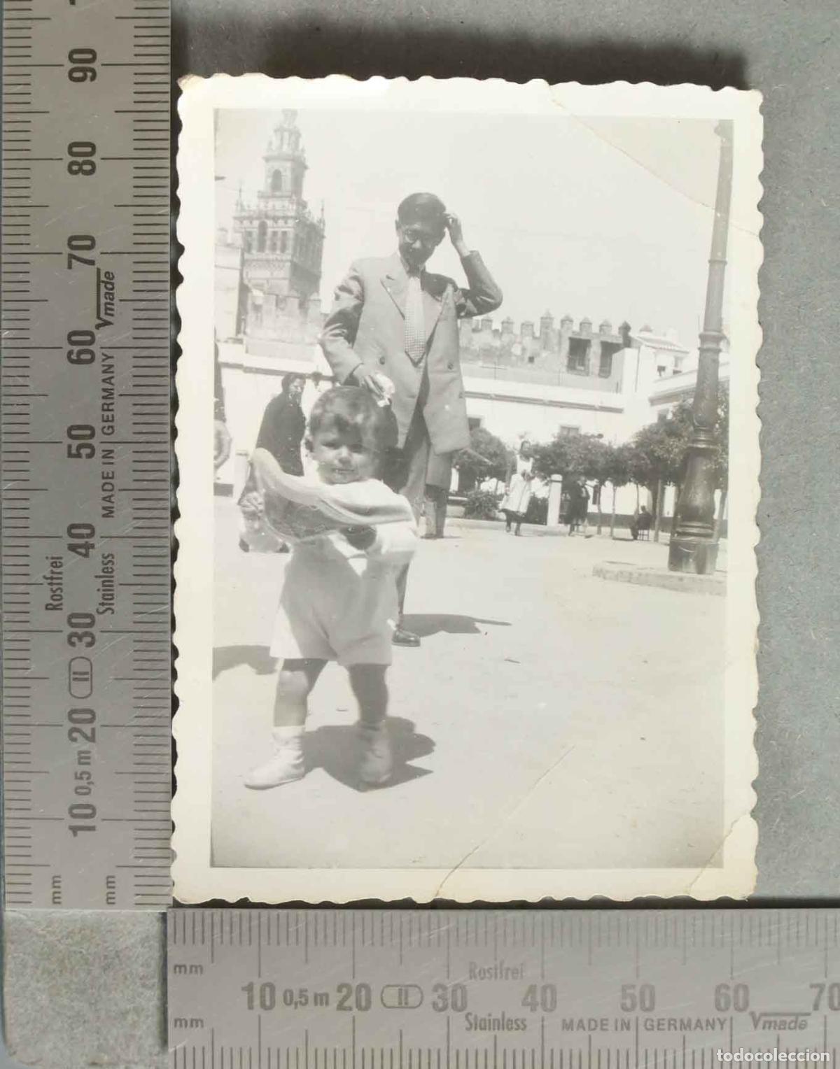 Fotograf&iacute;a antigua: FOTOGRAFIA. NI&Ntilde;O EN SEVILLA hacia 1940