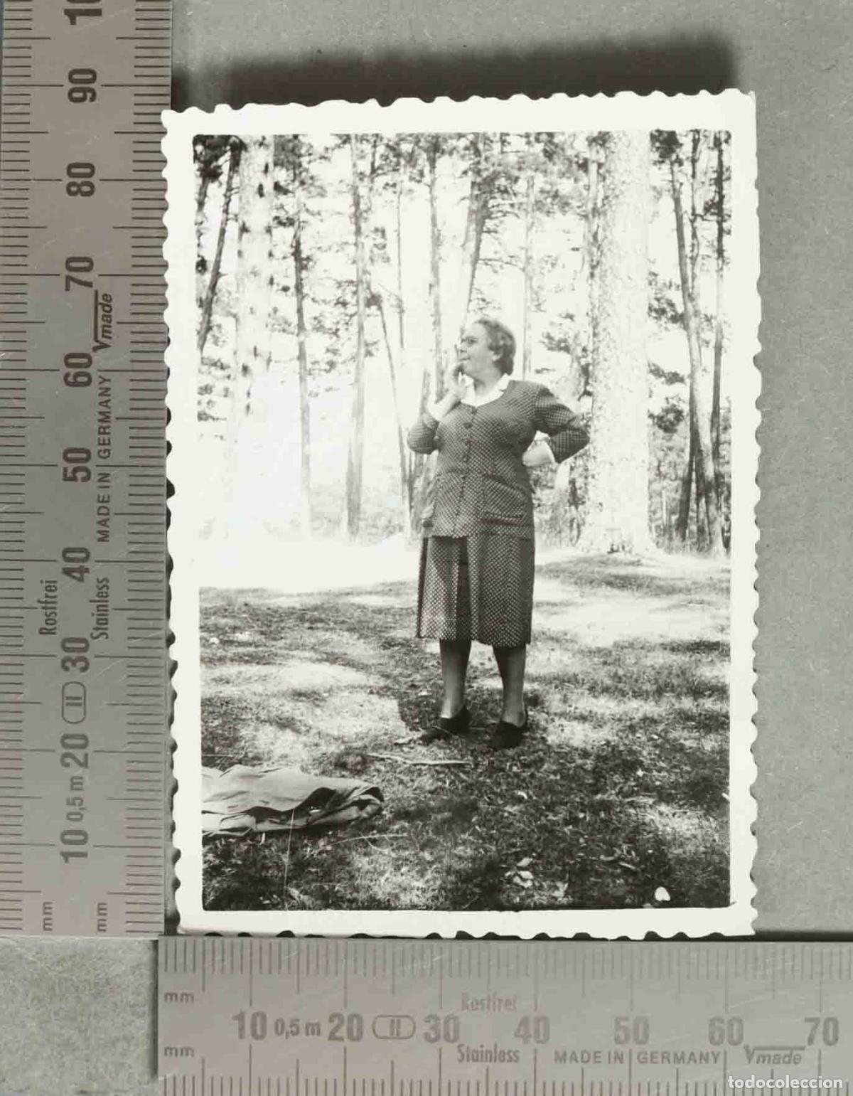 Antique Photography: FOTOGRAFIA. MUJER EN EL CAMPO hacia 1940
