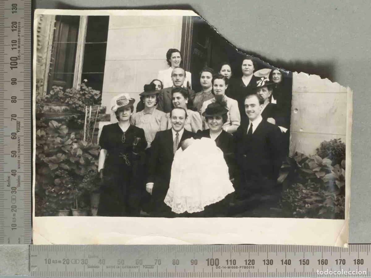 Fotografia antiga: FOTOGRAFIA. SALIDA DE BAUTIZO hacia 1940