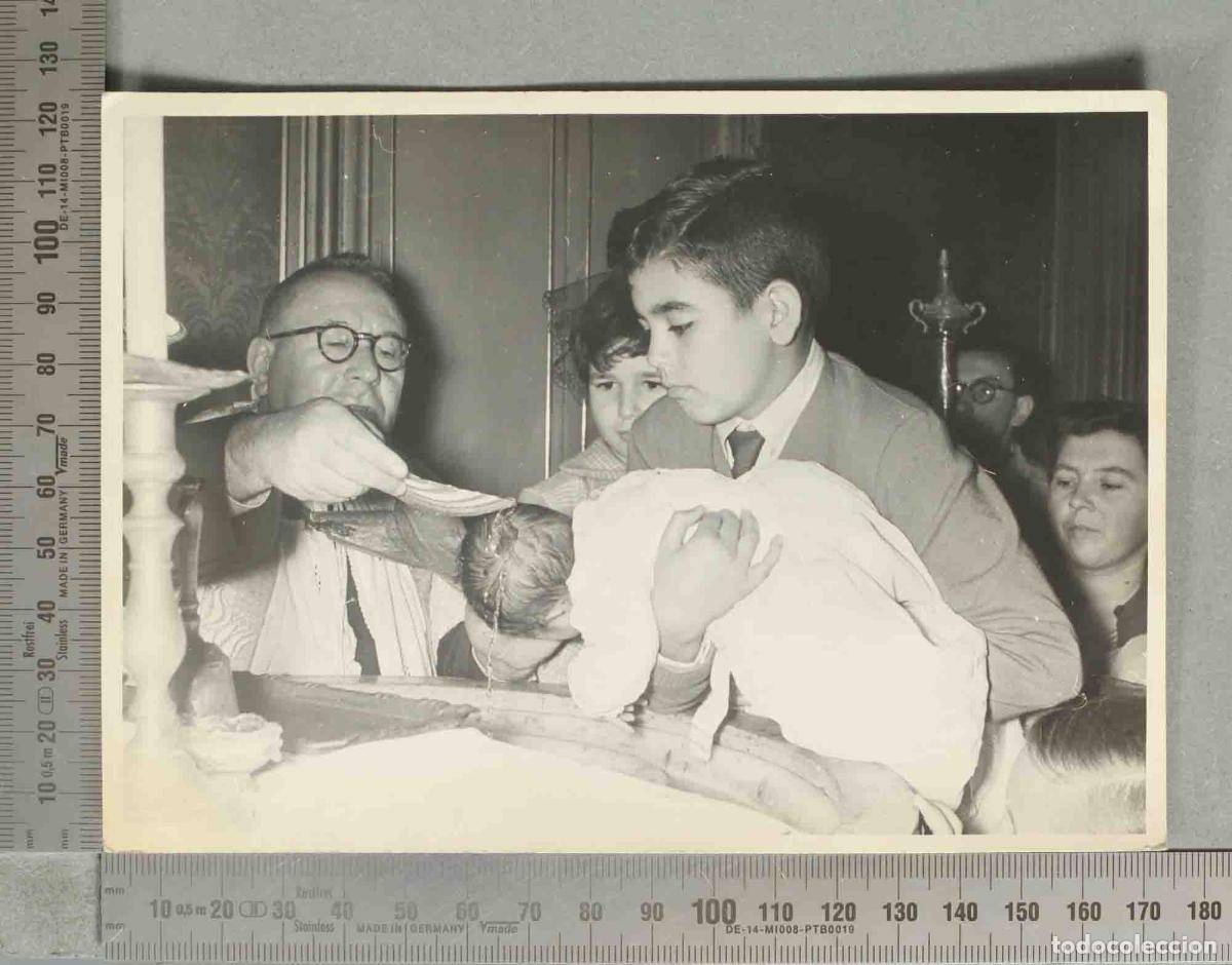 Fotografia antiga: FOTOGRAFIA. BAUTIZO NI&Ntilde;O hacia 1940