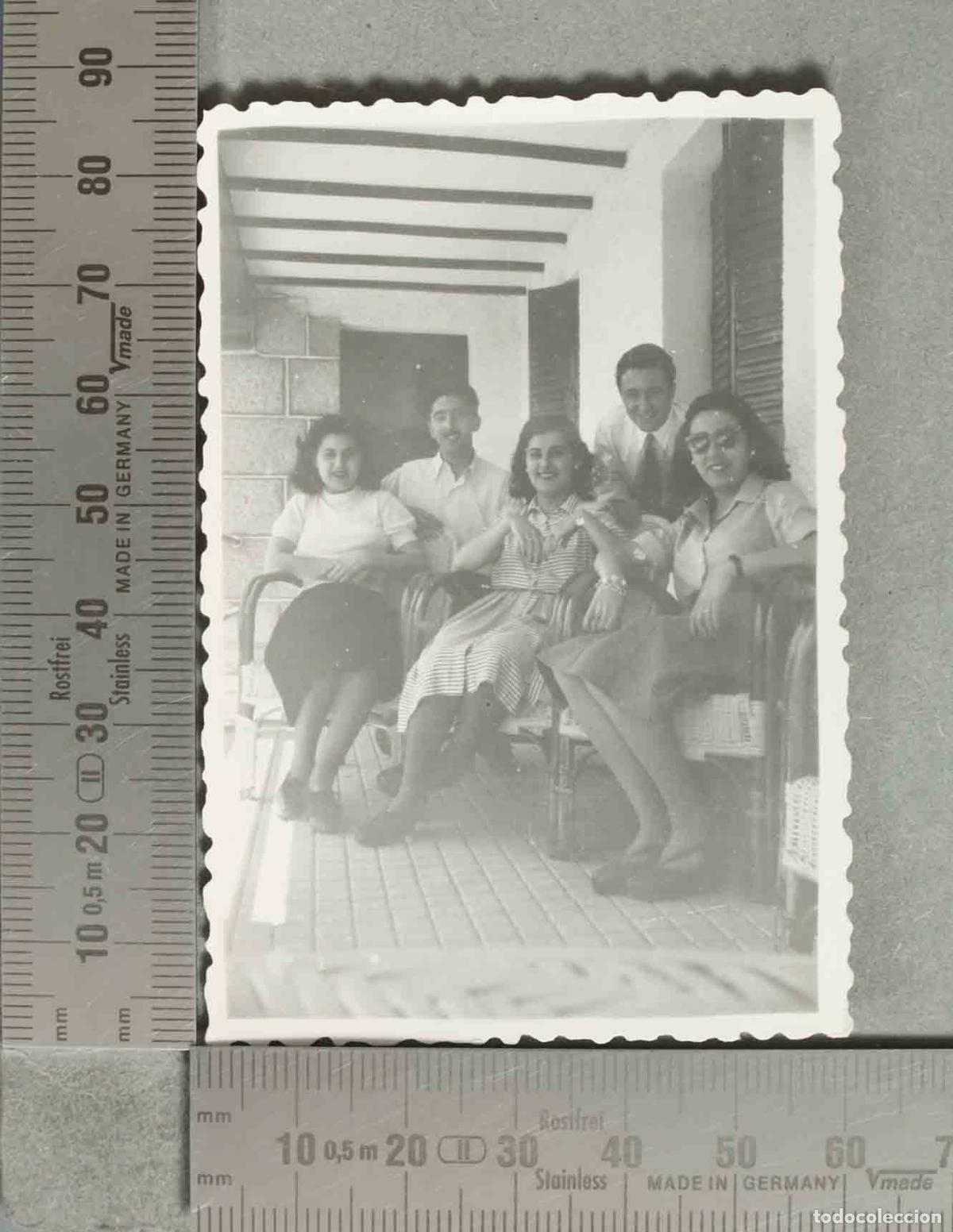 Fotograf&iacute;a antigua: FOTOGRAFIA. FAMILIA EN PORCHE